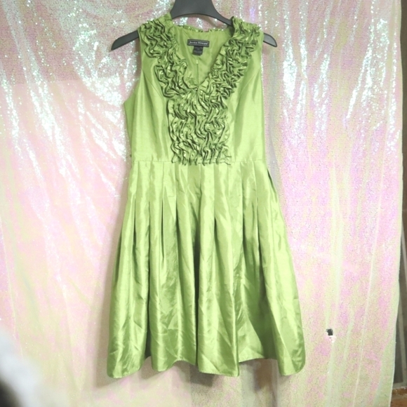 CHARTREUSE DRESS 12P Jessica Howard Green Summer Bridesmaid Wedding Guest Tea - Picture 1 of 10